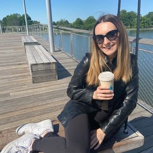 Meet your Posher, Ally